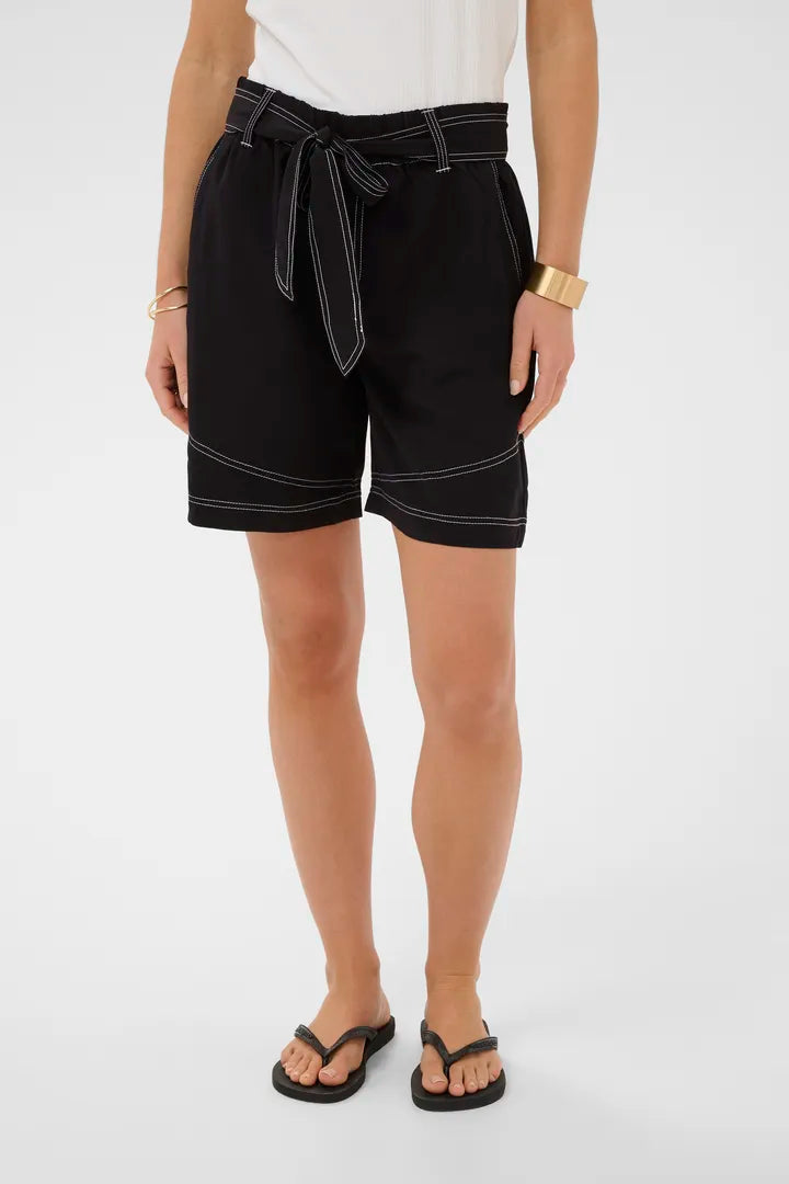 Linee Shorts