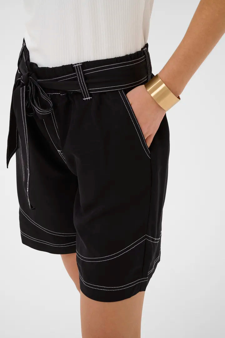 Linee Shorts