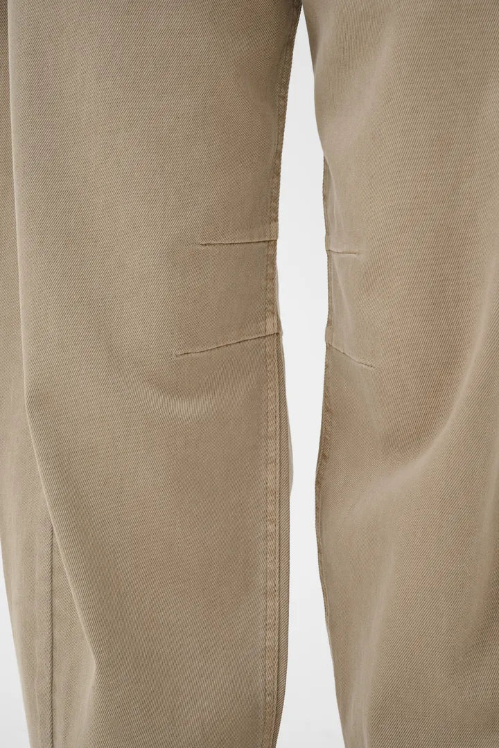 Djuli Barrel Jean