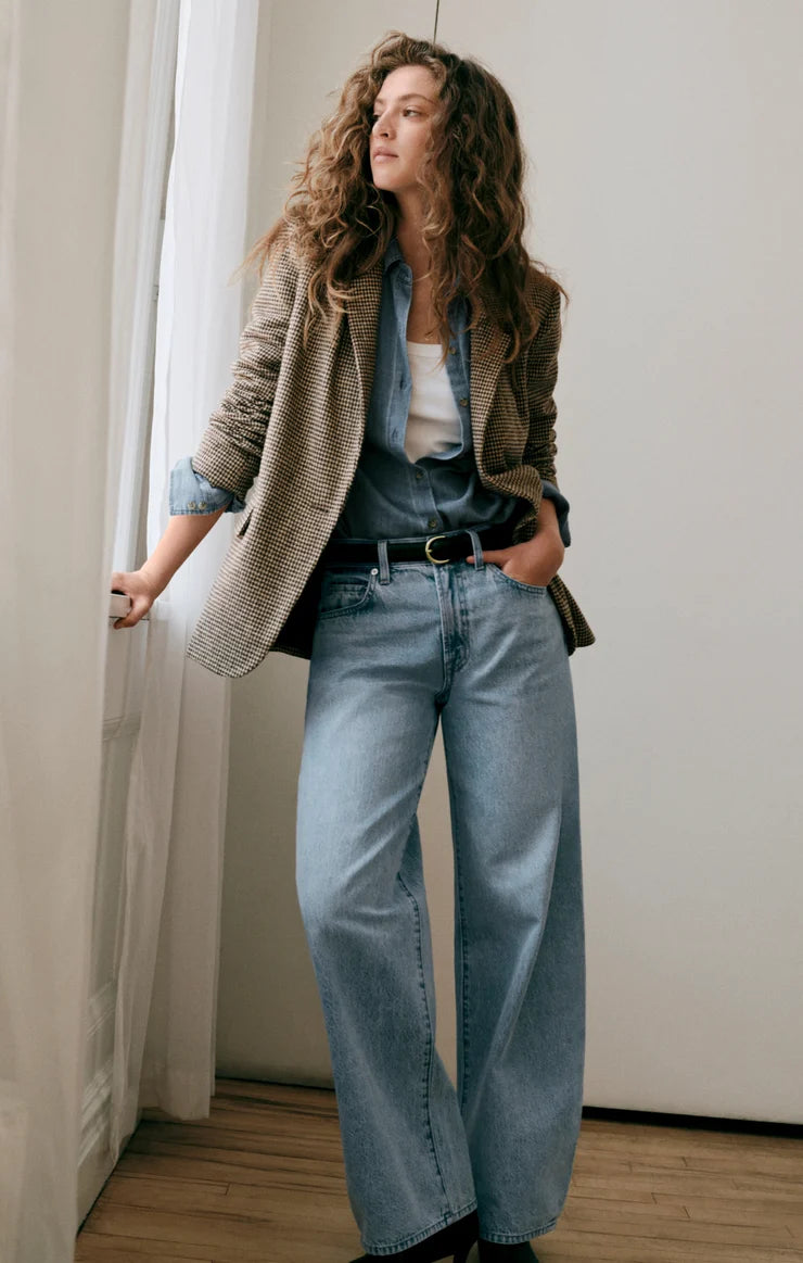 Show Off Jean- High Rise Bowed