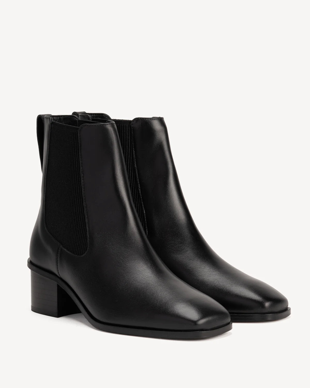 Quinn Chelsea Boot