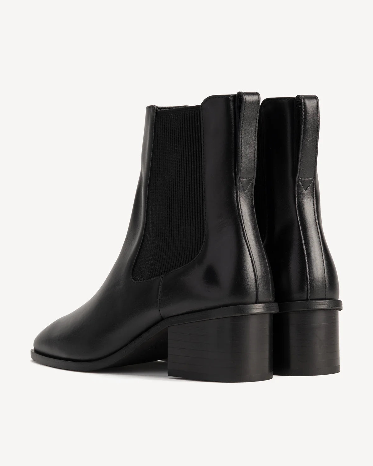 Quinn Chelsea Boot